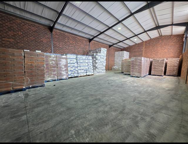 268M² WAREHOUSE TO LET IN AEROTON